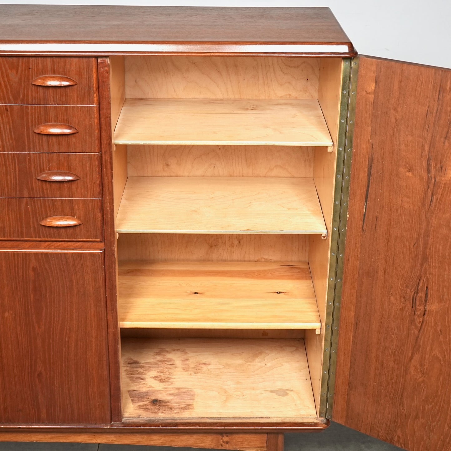 デンマークヴィンテージ ハイサイドボード