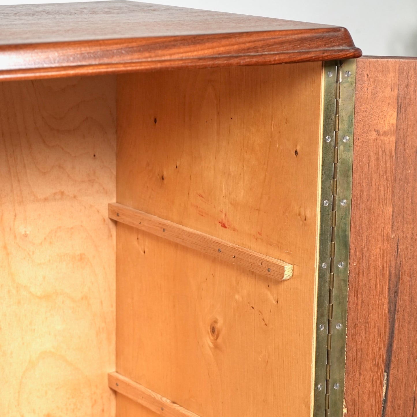 デンマークヴィンテージ ハイサイドボード