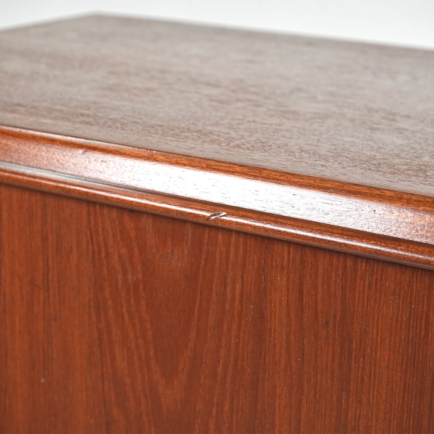 デンマークヴィンテージ ハイサイドボード