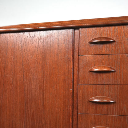 デンマークヴィンテージ ハイサイドボード