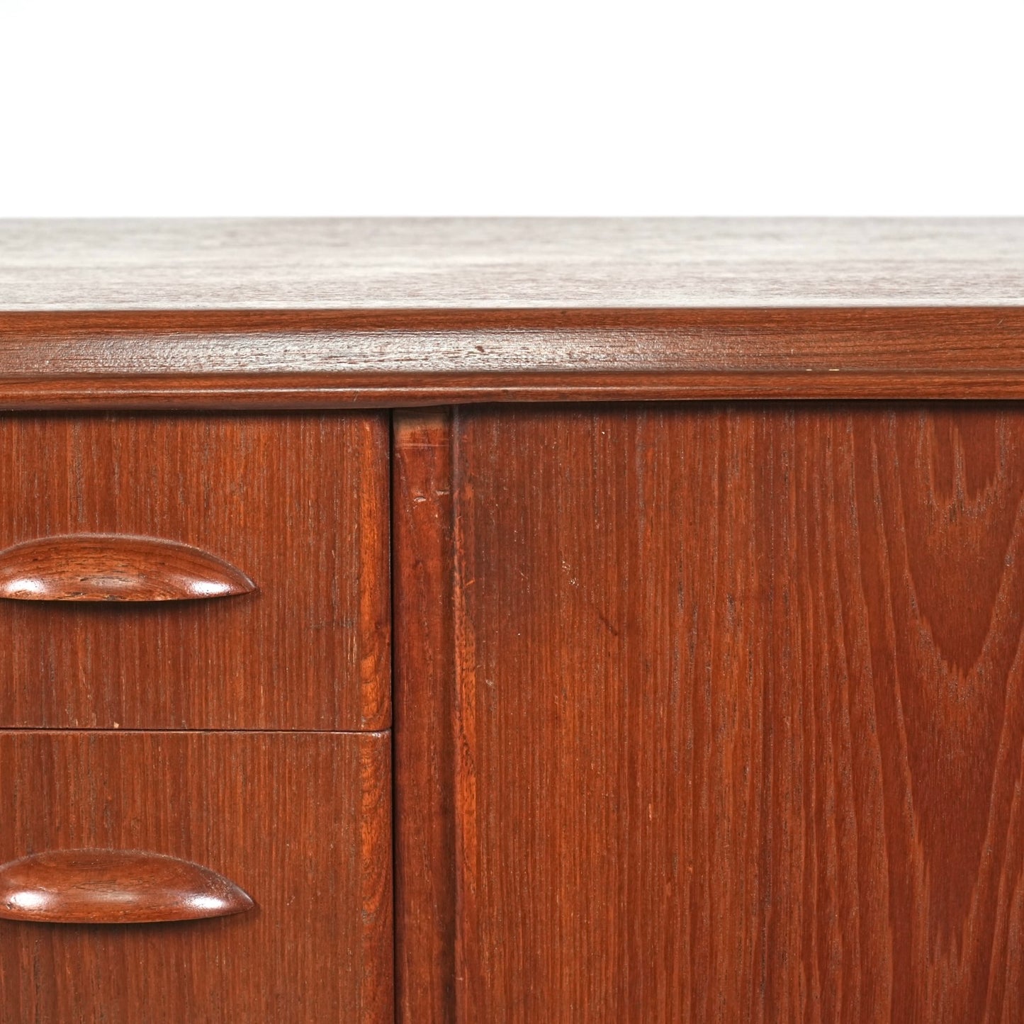 デンマークヴィンテージ ハイサイドボード