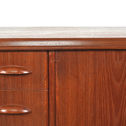 デンマークヴィンテージ ハイサイドボード