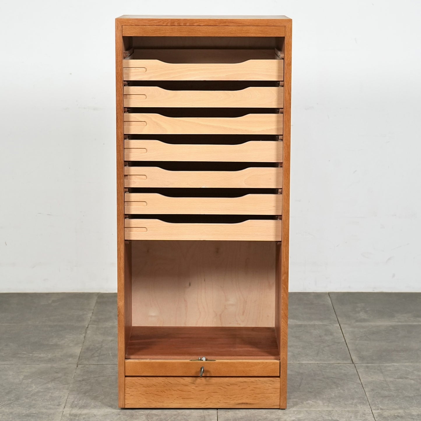 デンマークヴィンテージ ファイリングキャビネット(蛇腹扉)