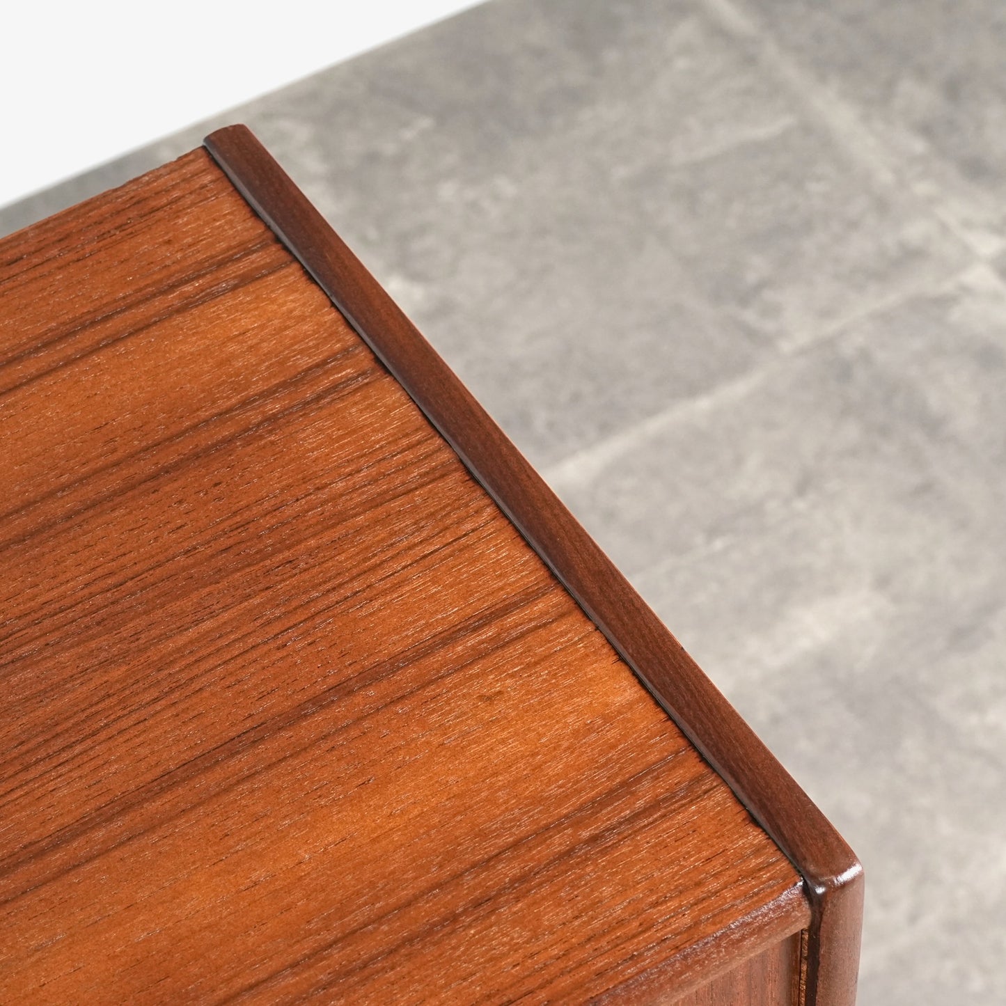 デンマークヴィンテージ ハイチェスト