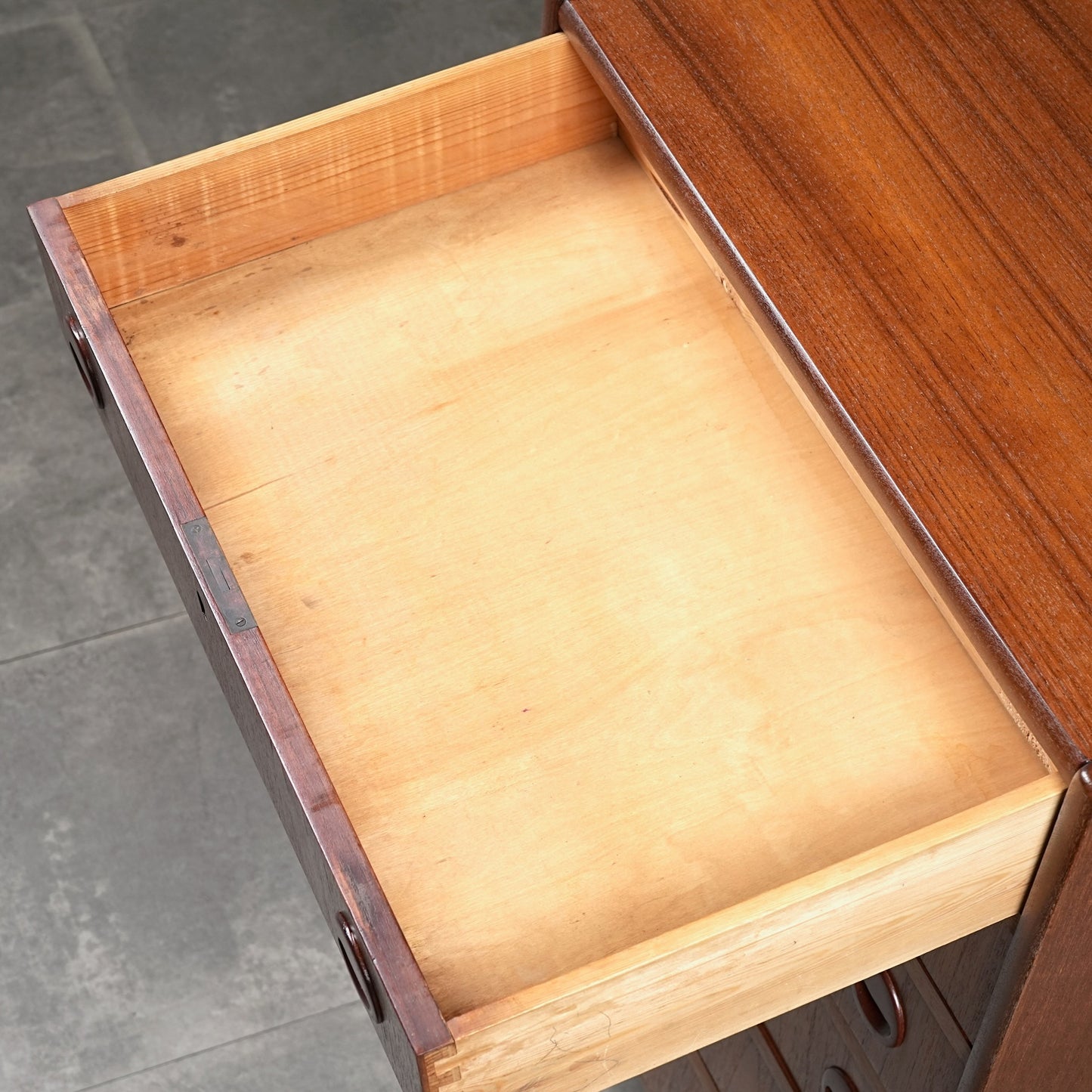 デンマークヴィンテージ ハイチェスト