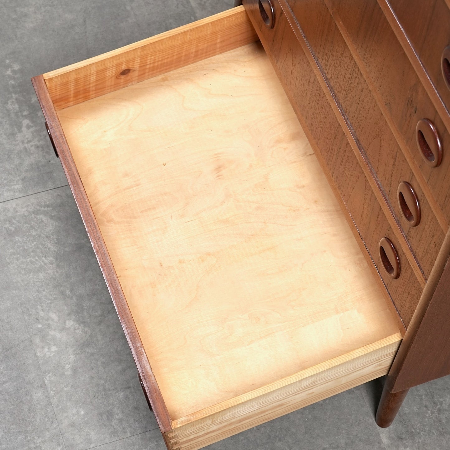 デンマークヴィンテージ ハイチェスト