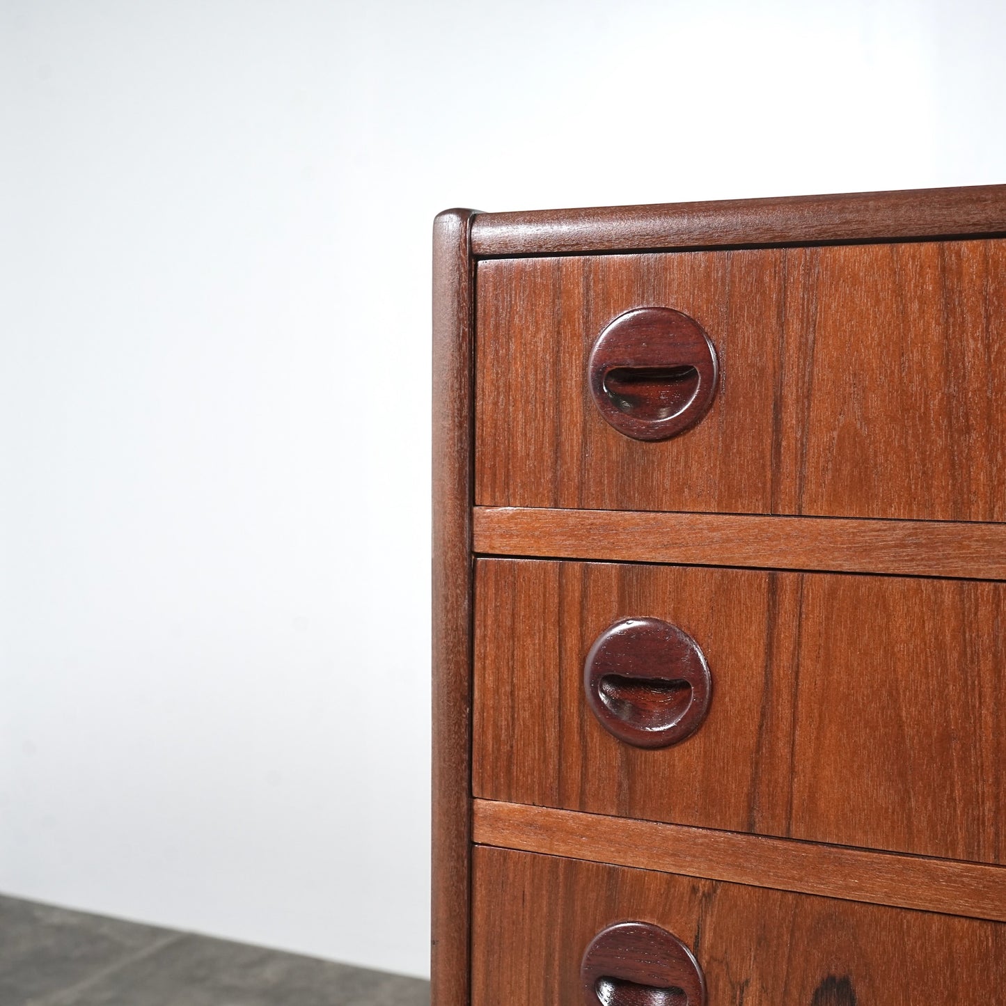 デンマークヴィンテージ ハイチェスト