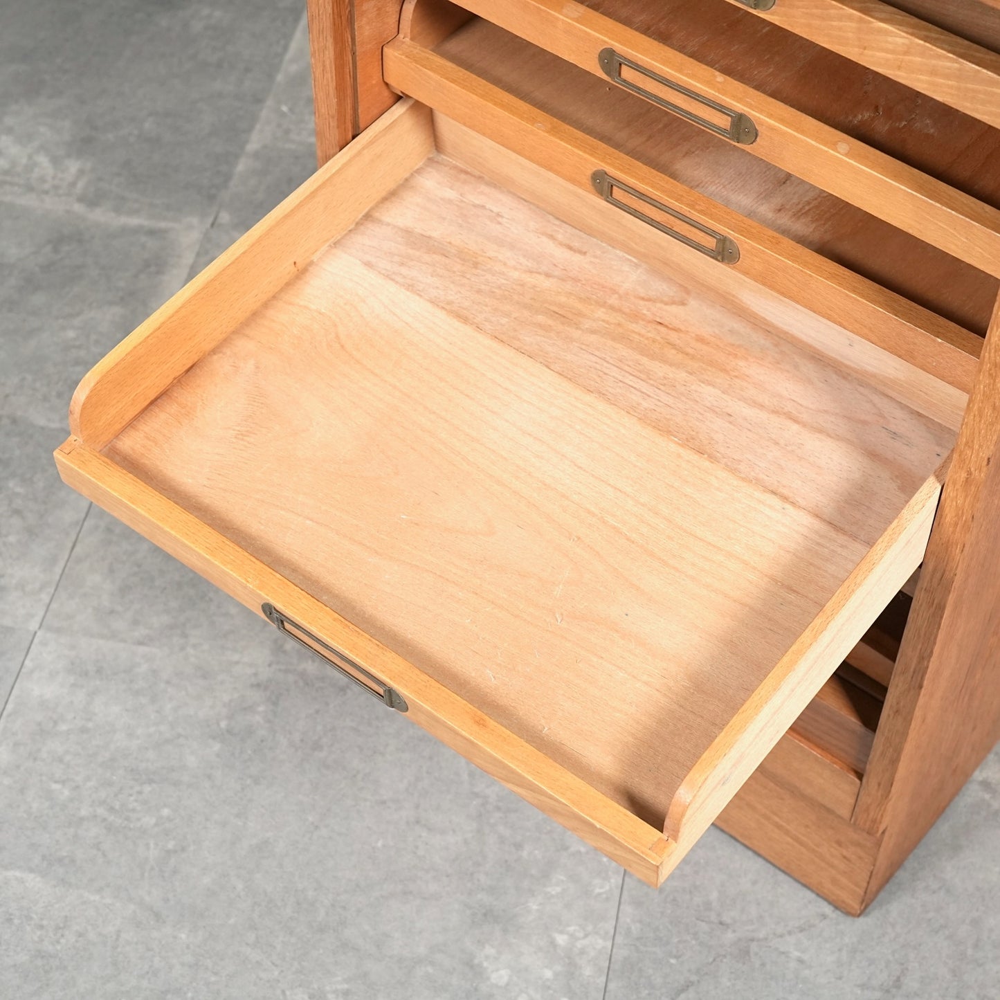 デンマークヴィンテージ ファイリングキャビネット(蛇腹扉)