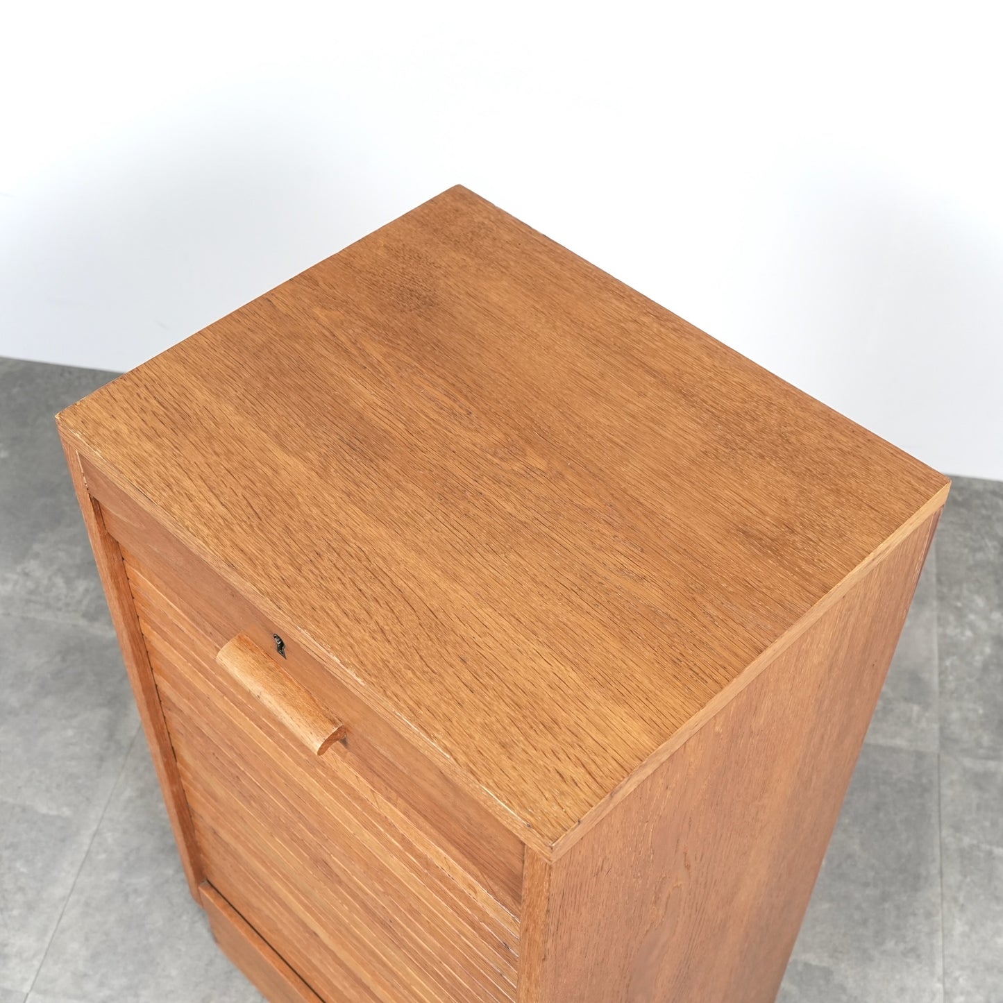 デンマークヴィンテージ ファイリングキャビネット(蛇腹扉)