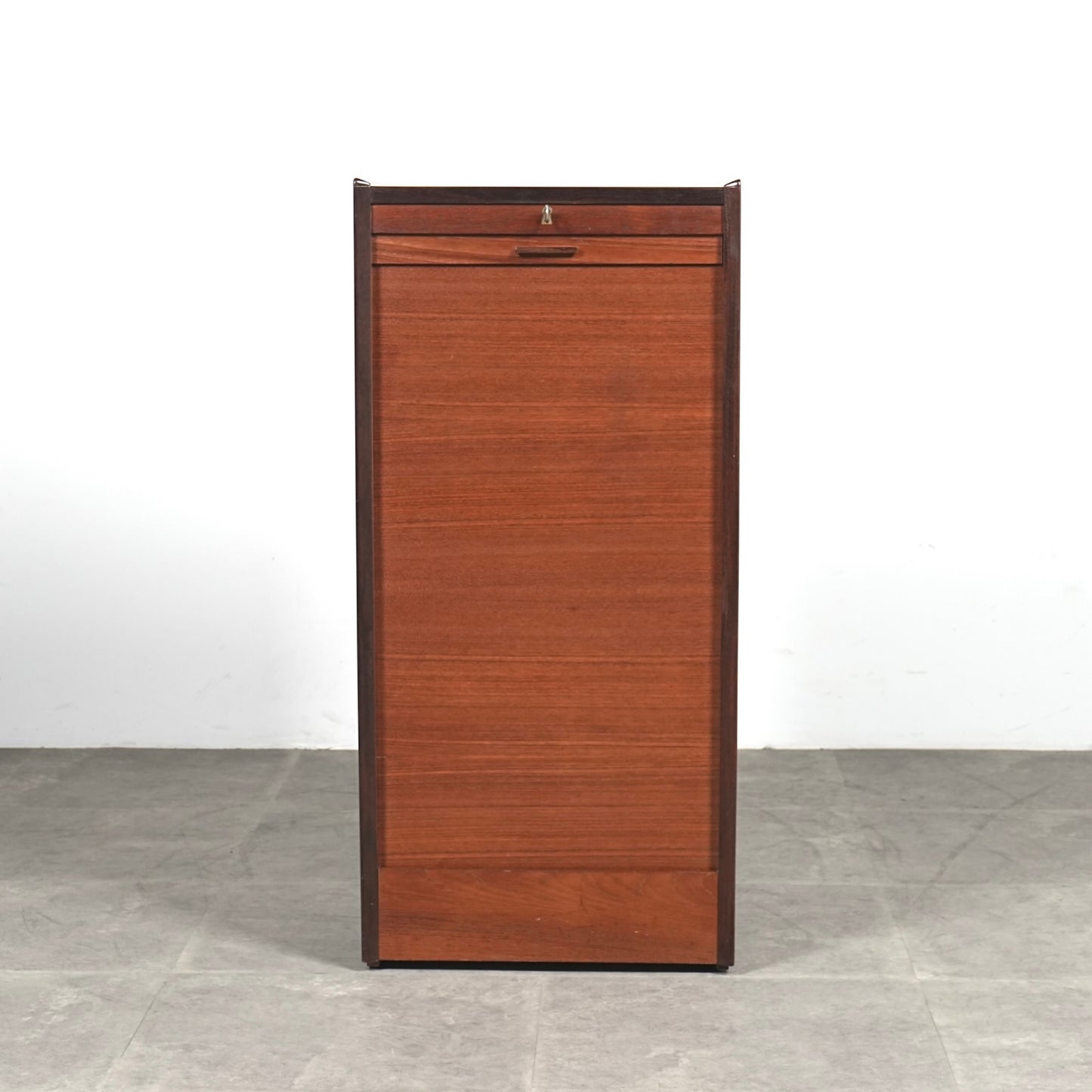 デンマークヴィンテージ ファイリングキャビネット(蛇腹扉)