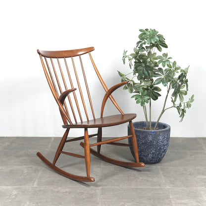 【Niels Eilersen / Illum Wikkelso】ロッキングチェア "Model.IW3"