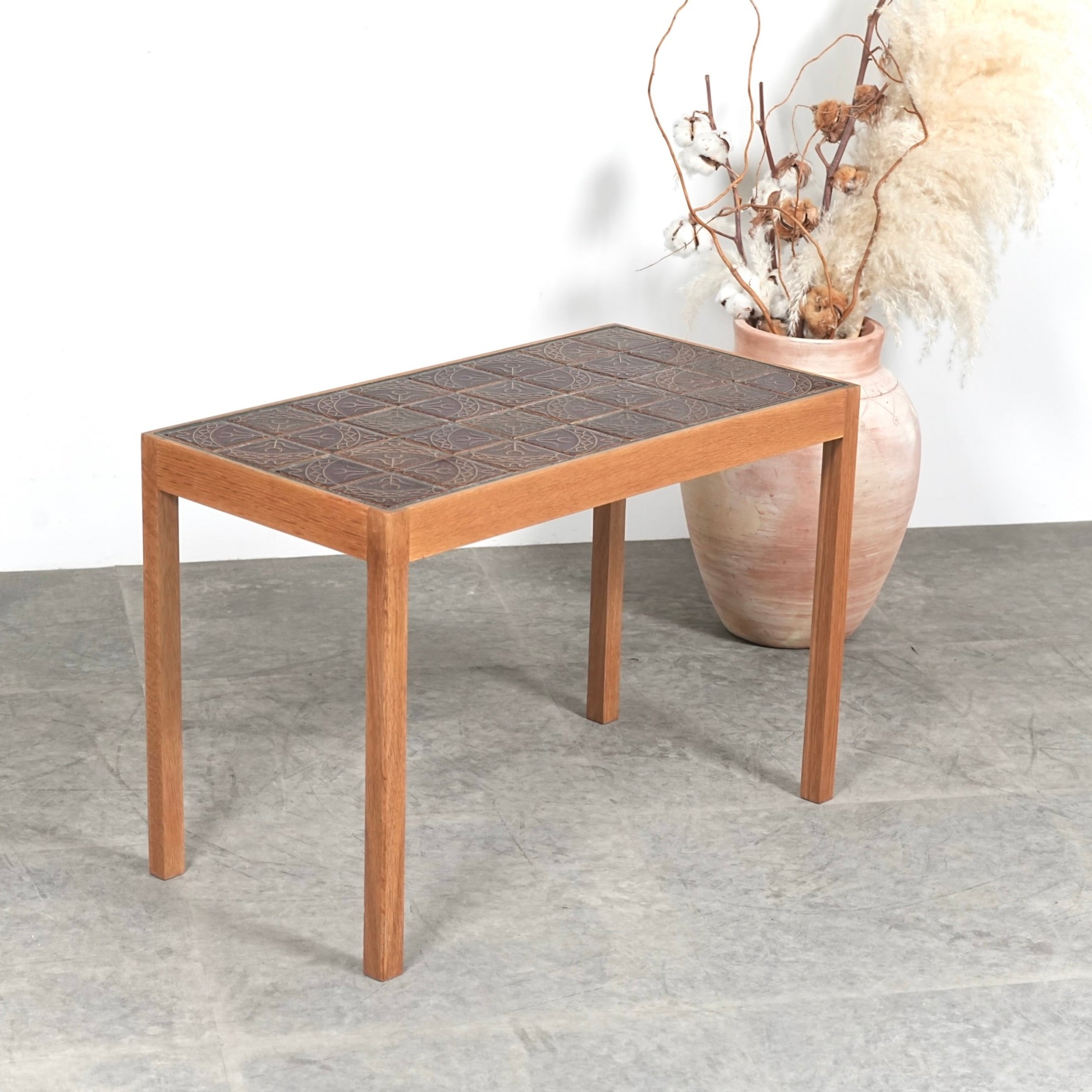 LOW TABLE & NEST TABLE – TIME HYPE