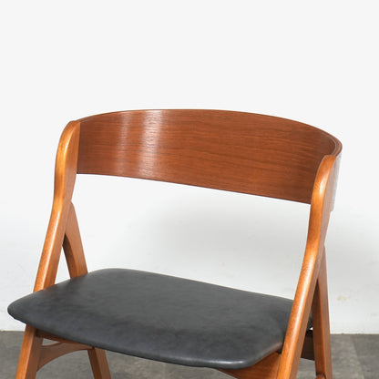 【Henning Kjaernulf】ダイニングチェア Model.71【張替済】