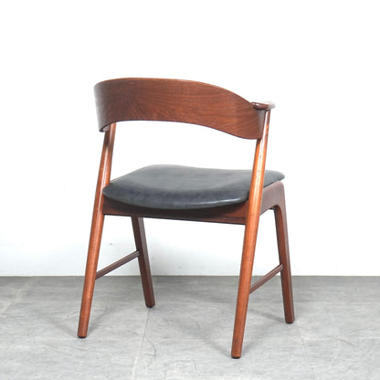 【Korup Stolefabrik】“Model.21” ネイルチェア