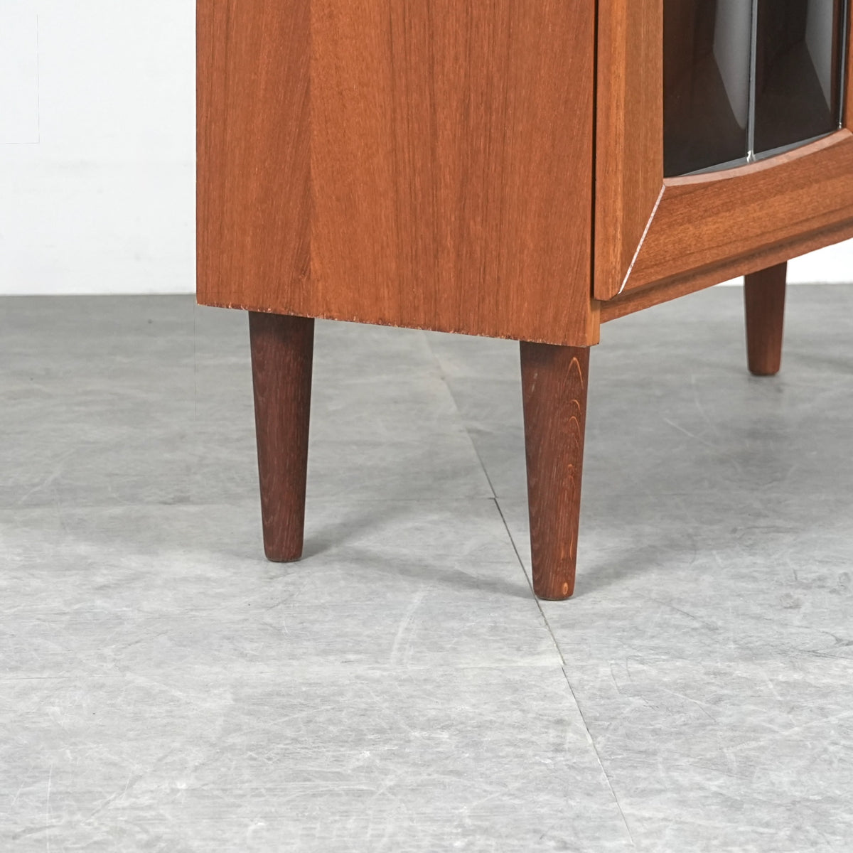 デンマークヴィンテージ ガラスキャビネット
