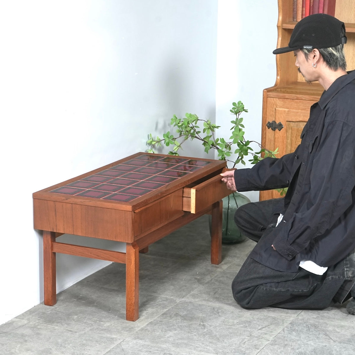 デンマークヴィンテージ タイルトップ チェスト