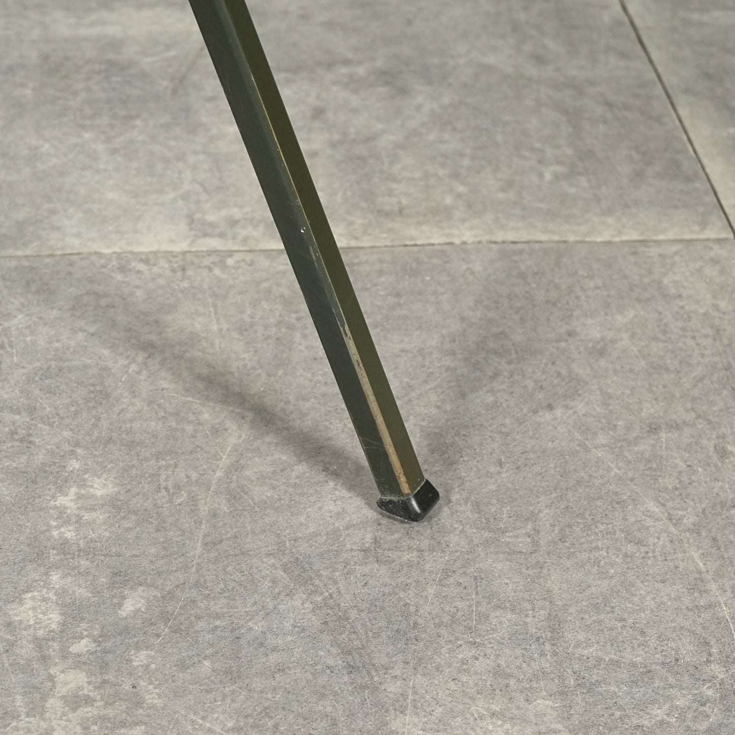 【Eromes】F6 インダストリアルチェア