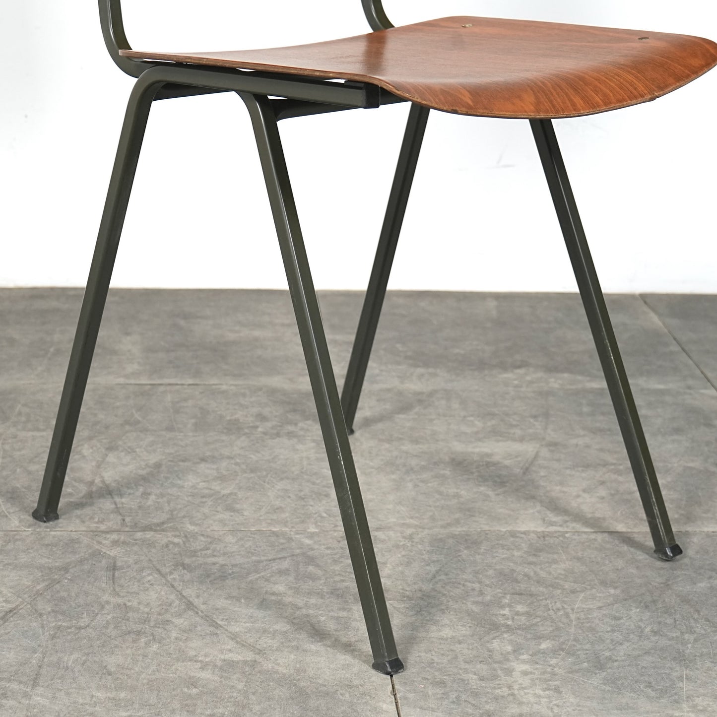 【Eromes】F6 インダストリアルチェア