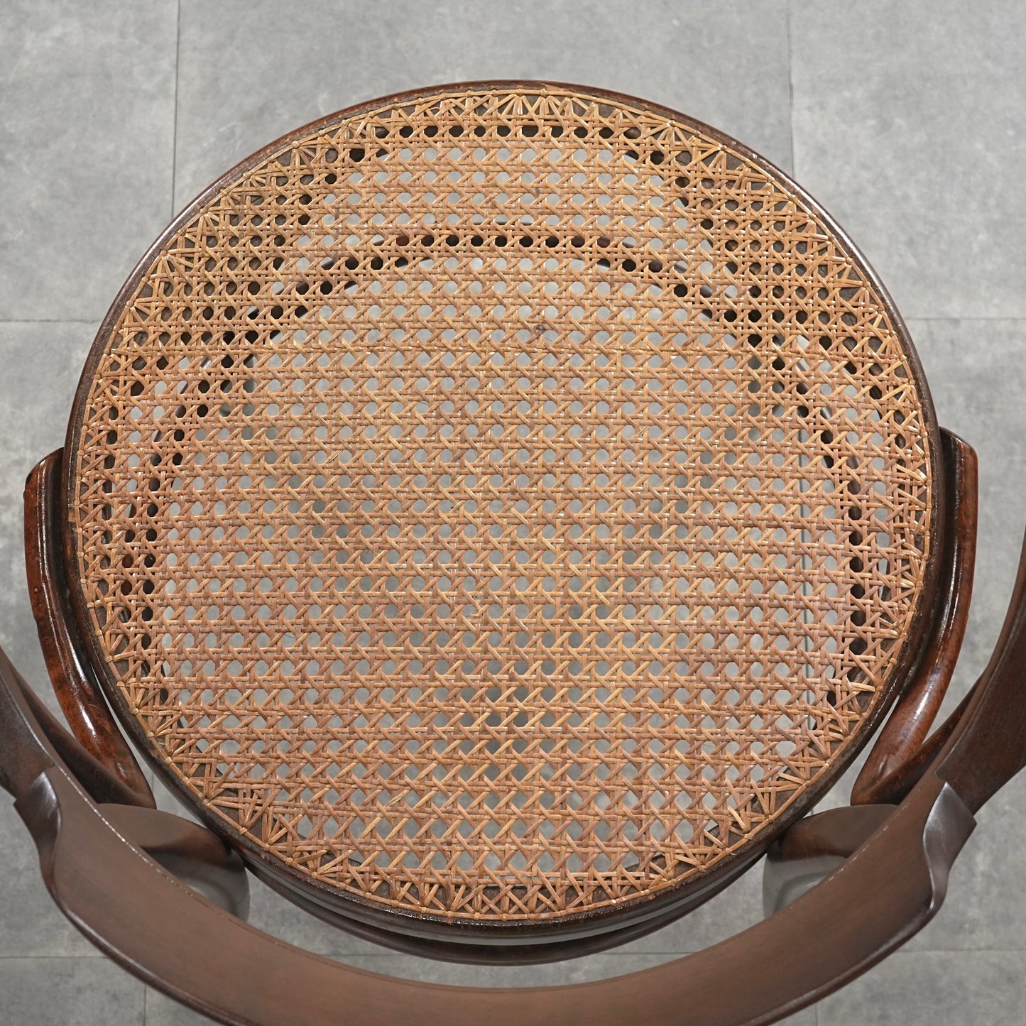【THONET】ヴィンテージ ベントウッドチェア"No.233"