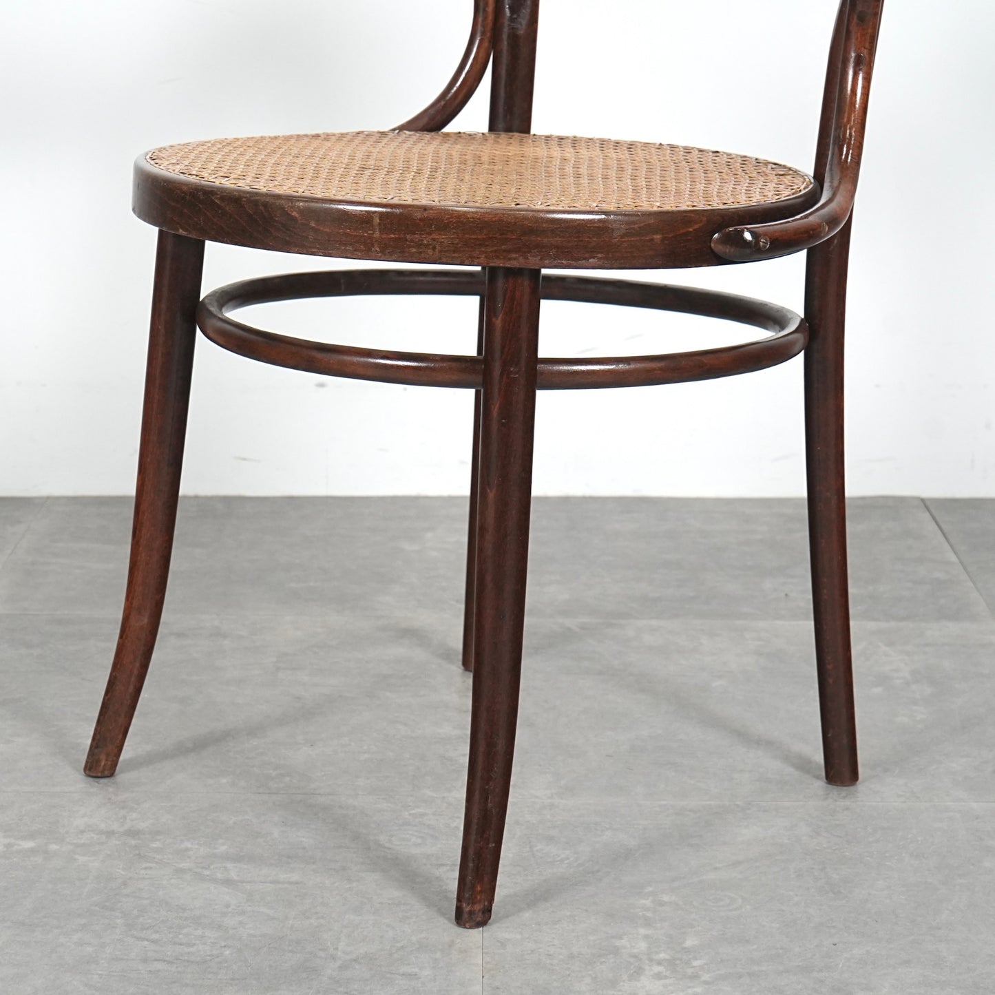 【THONET】ヴィンテージ ベントウッドチェア"No.233"