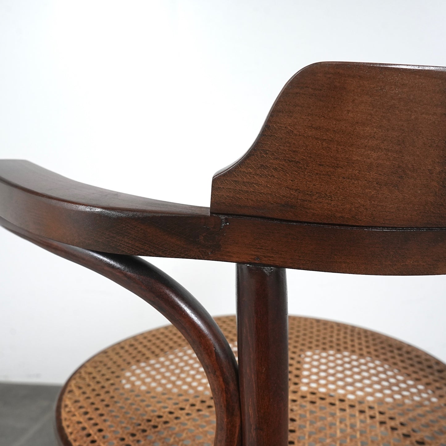【THONET】ヴィンテージ ベントウッドチェア"No.233"