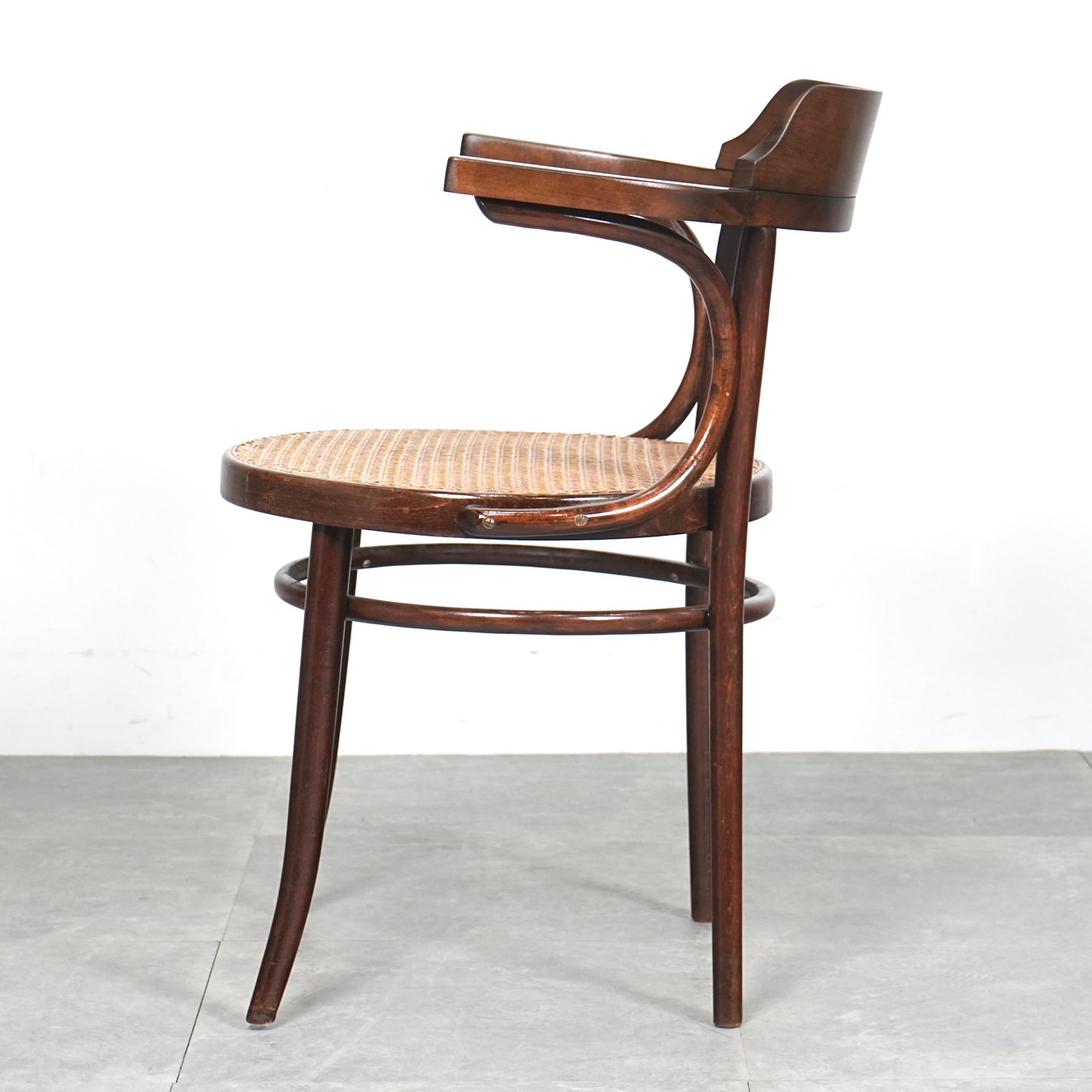 【THONET】ヴィンテージ ベントウッドチェア"No.233"