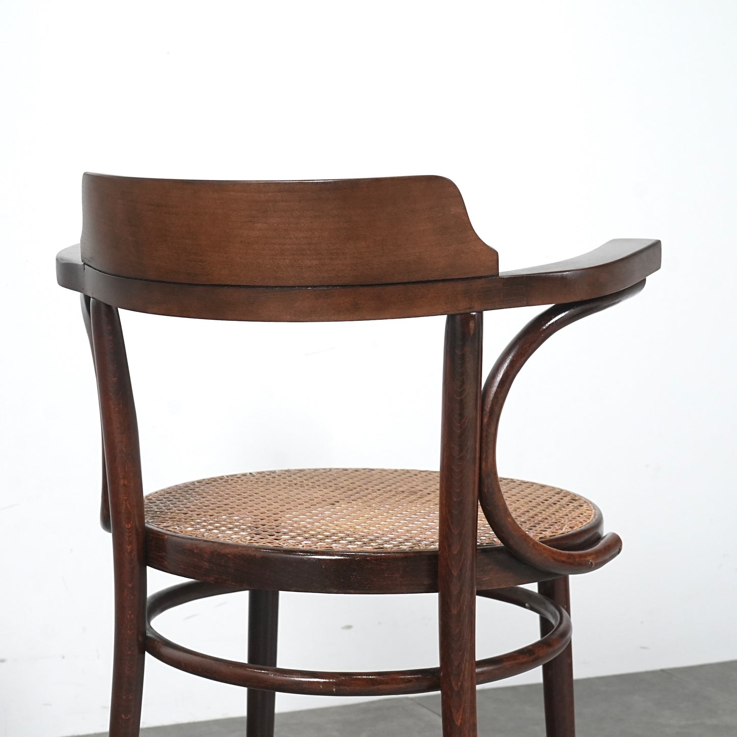 【THONET】ヴィンテージ ベントウッドチェア"No.233"