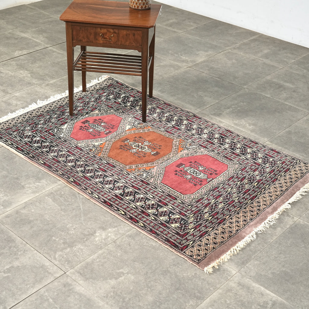 送料無料 ヴィンテージ ラグ(手織り/157cm×96cm)