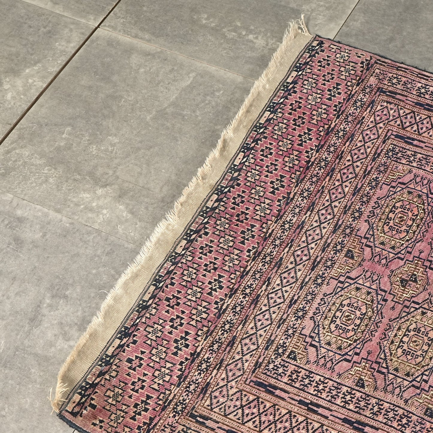 送料無料 ヴィンテージ ラグ(手織り/158cm×99cm)