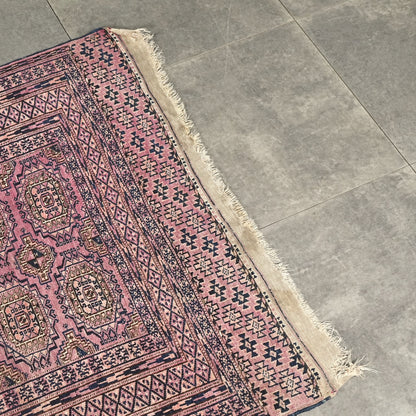 送料無料 ヴィンテージ ラグ(手織り/158cm×99cm)