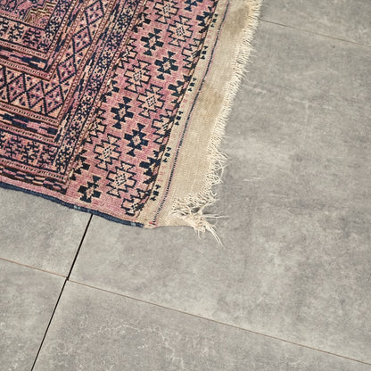 送料無料 ヴィンテージ ラグ(手織り/158cm×99cm)