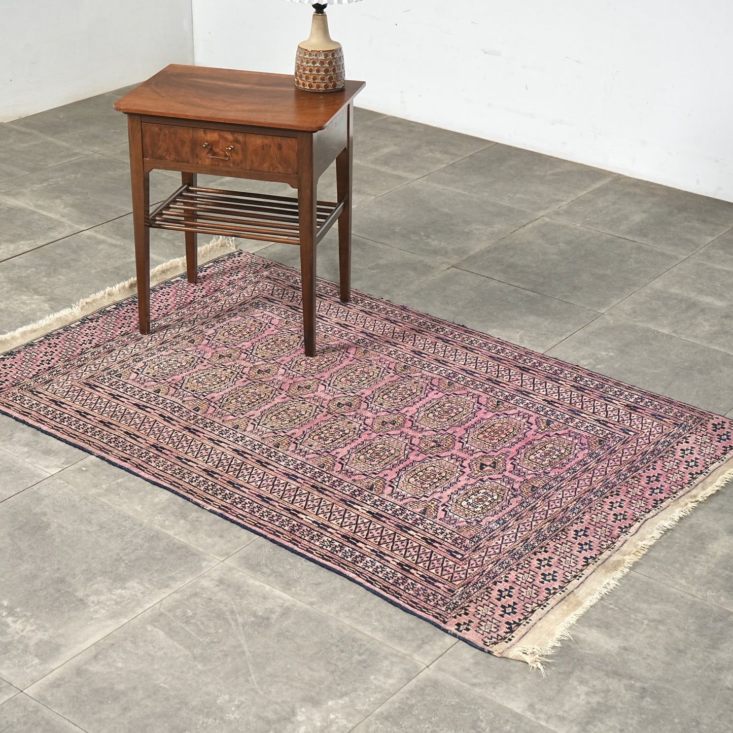 送料無料 ヴィンテージ ラグ(手織り/158cm×99cm)