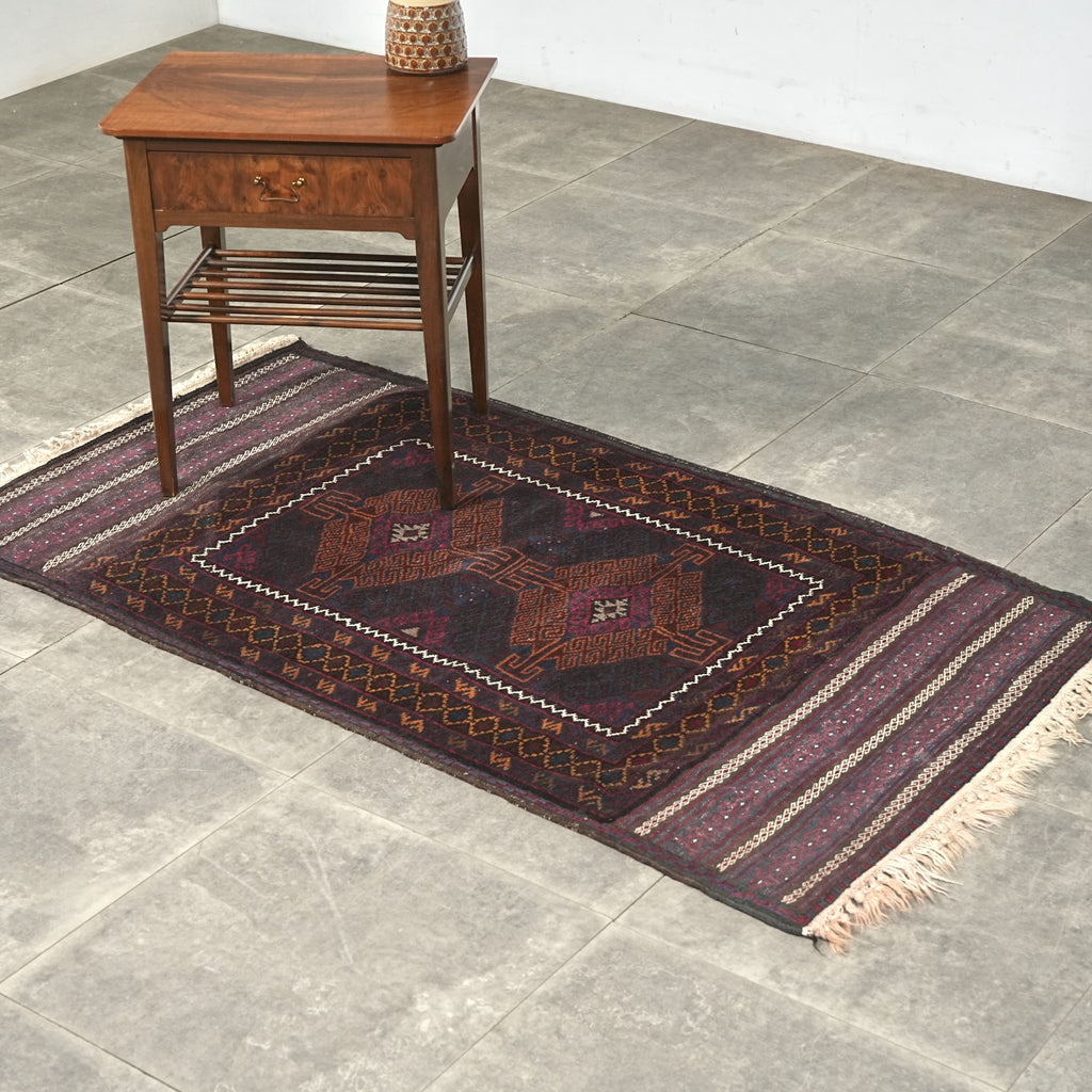 送料無料 ヴィンテージ ラグ(手織り/158cm×83cm)