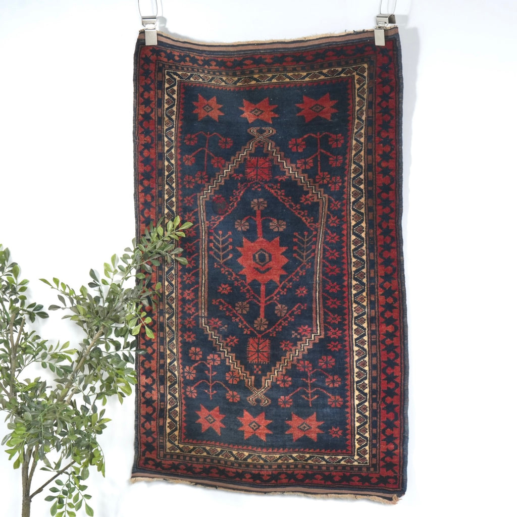 送料無料 ヴィンテージ ラグ(手織り/124cm×79.5cm)