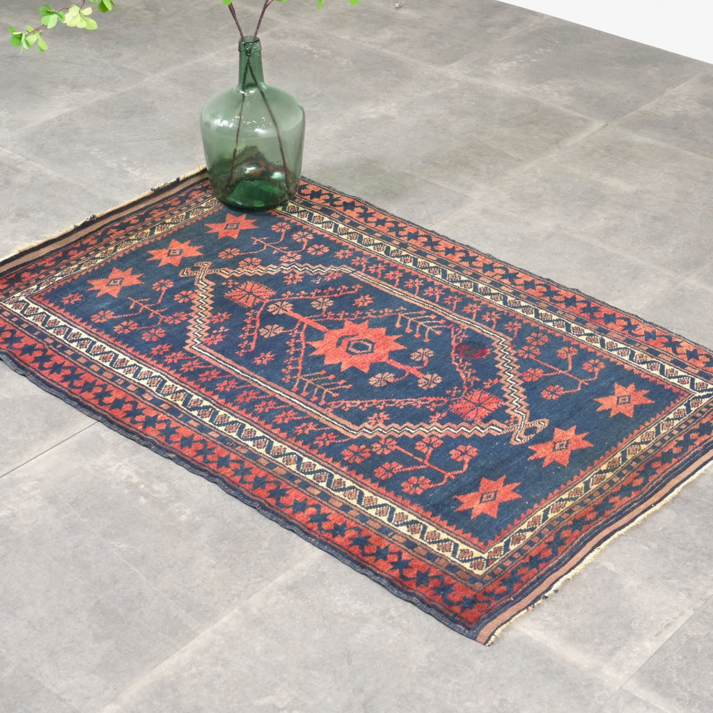 送料無料 ヴィンテージ ラグ(手織り/124cm×79.5cm)