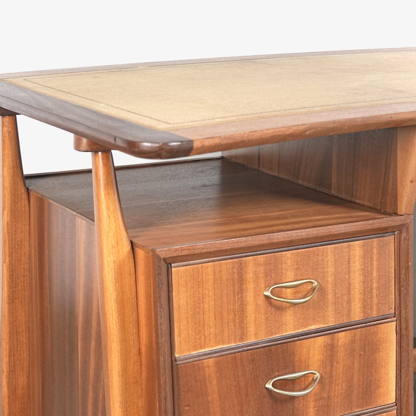 【STRONGBOW FURNITURE】ヴィンテージ デスク