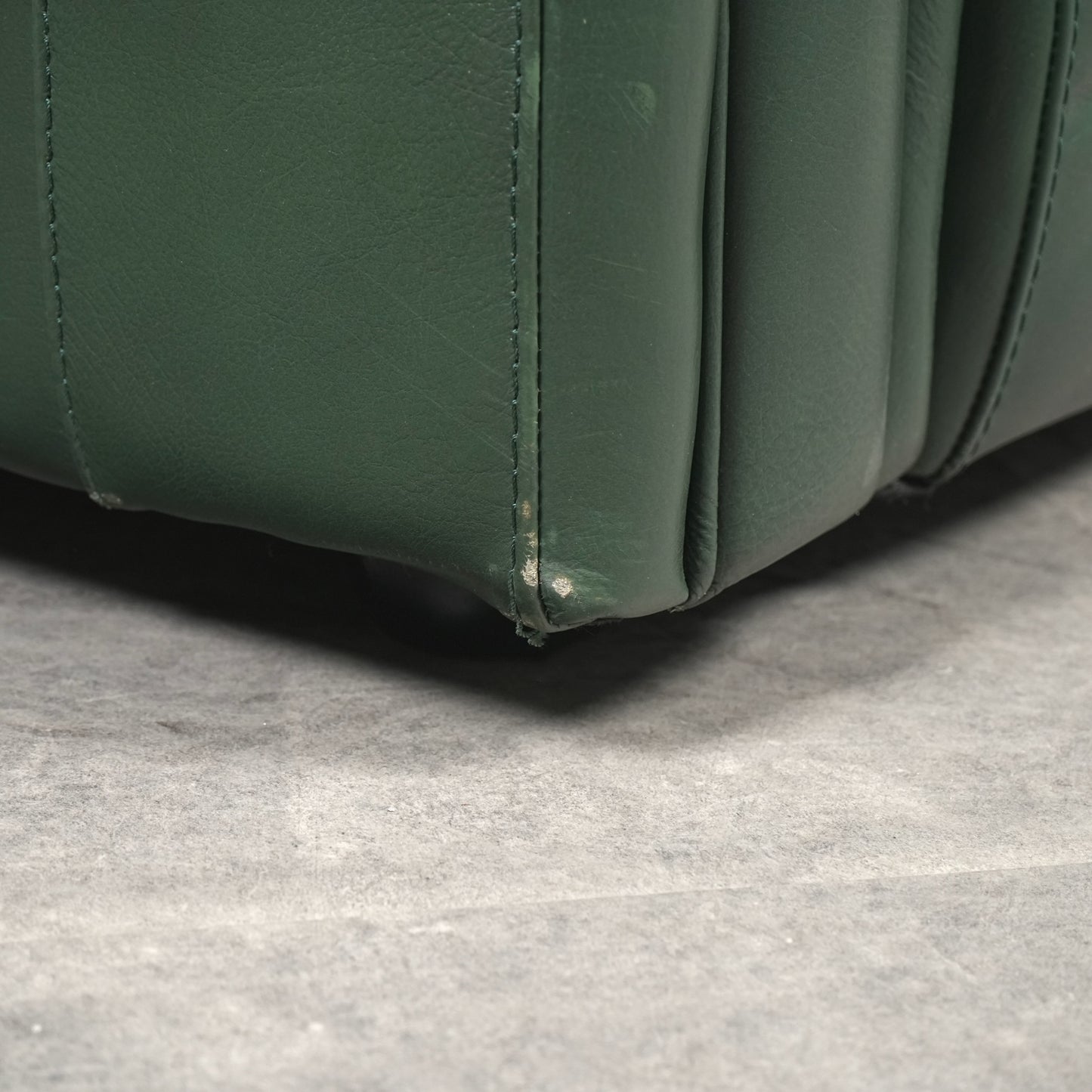 【CUIR CONFORT】ヴィンテージ レザーソファ