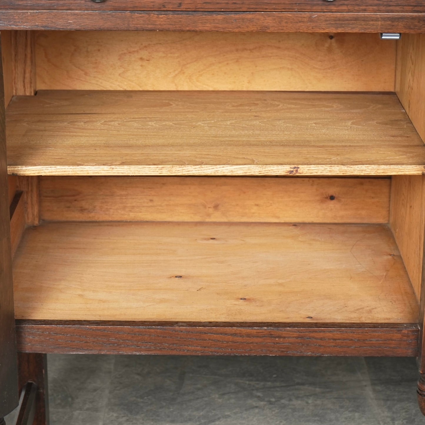 英国アンティーク ミラーバックサイドボード