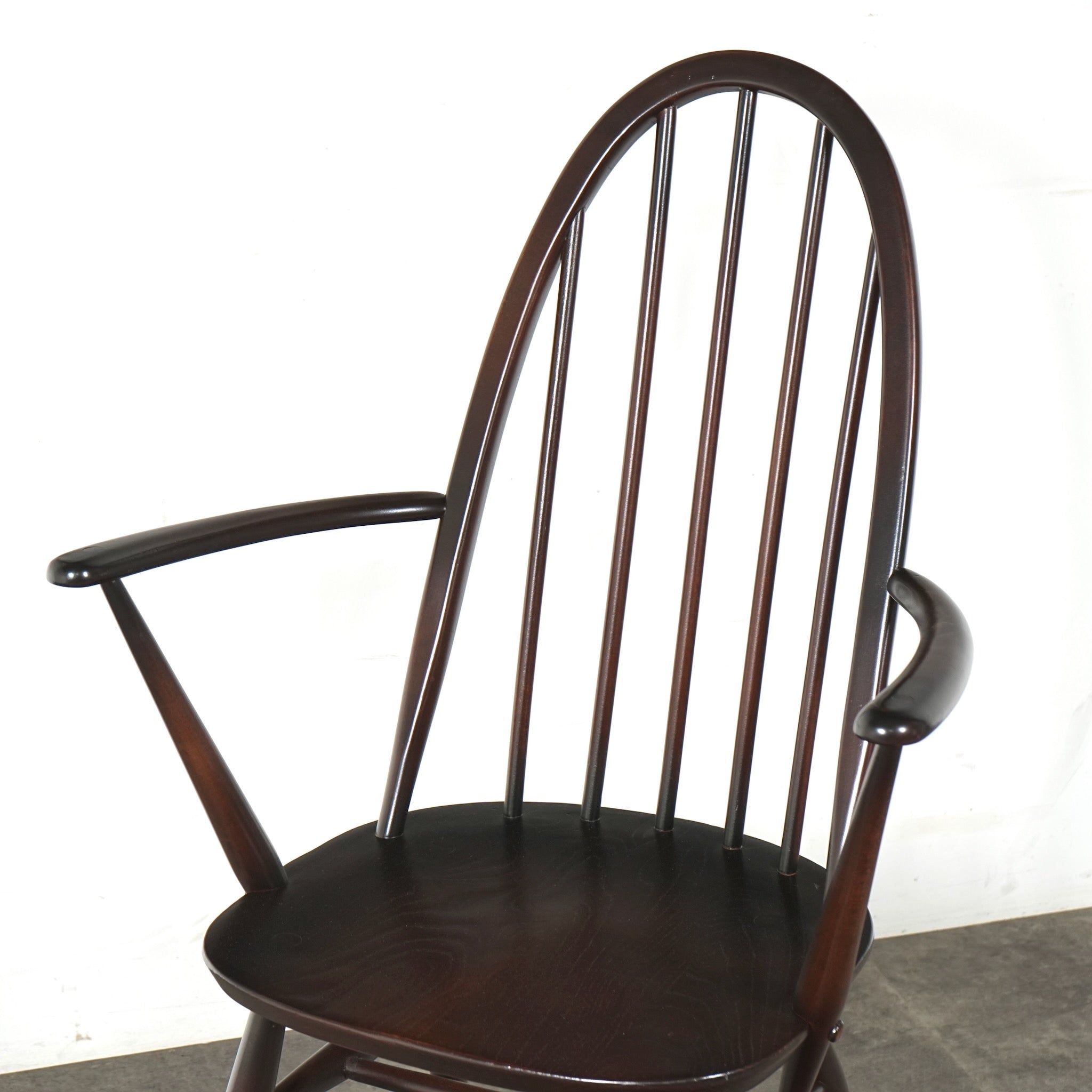 Ercol アーコール クエーカー アームチェア 肘掛け 椅子 フープバック 