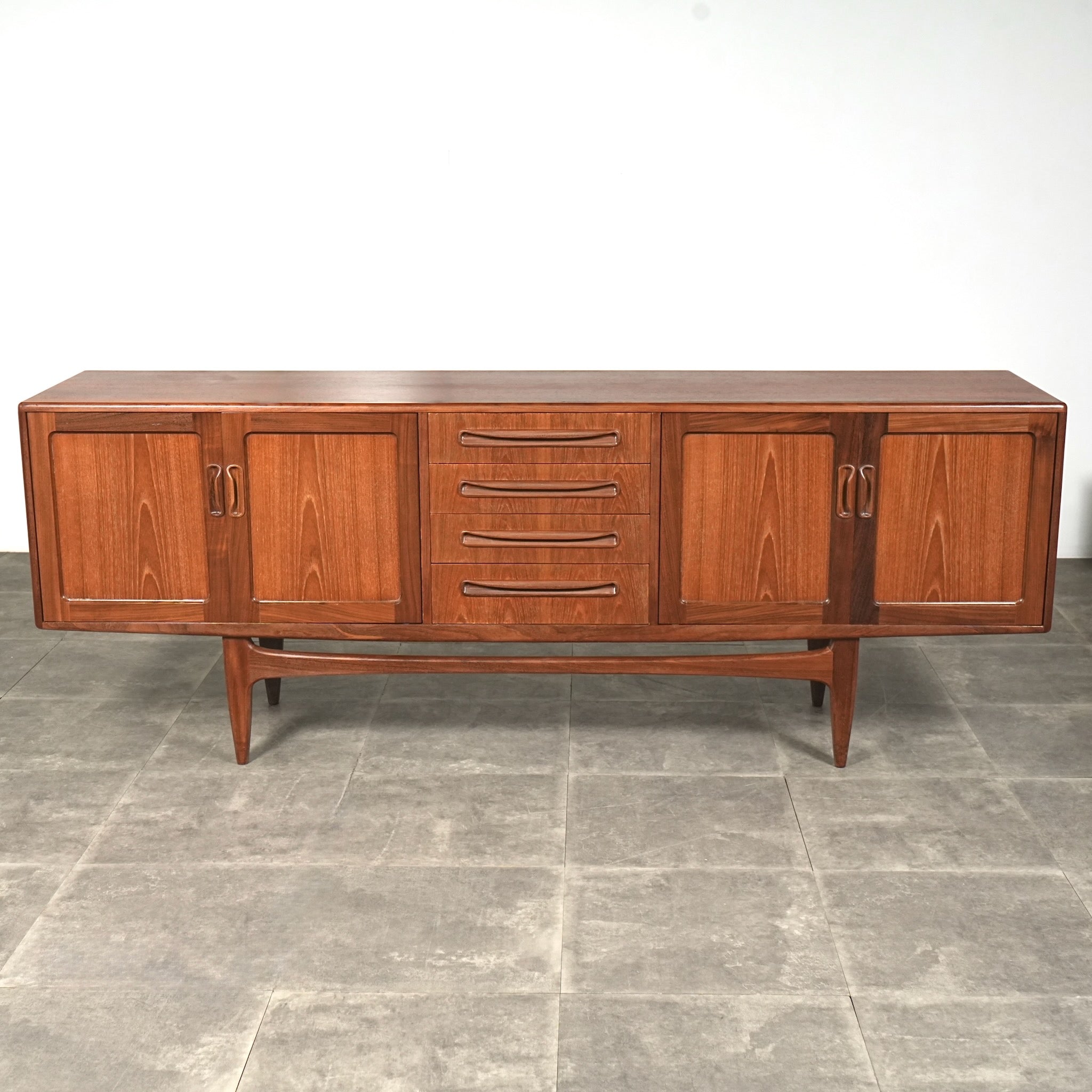 【タイムセール！2/10まで】G-PlanサイドボードFresco ロングジョン タイムセール！2/10まで】G-PlanサイドボードFresco ロング