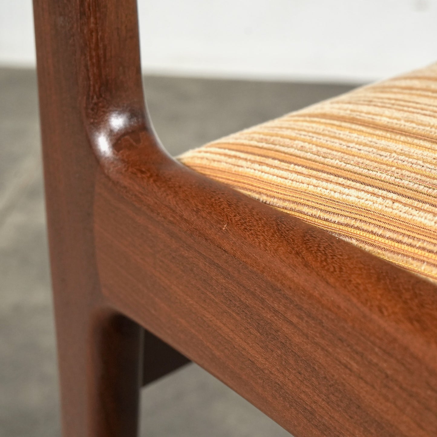 【G-PLAN】ラダーバックチェア【張替済】