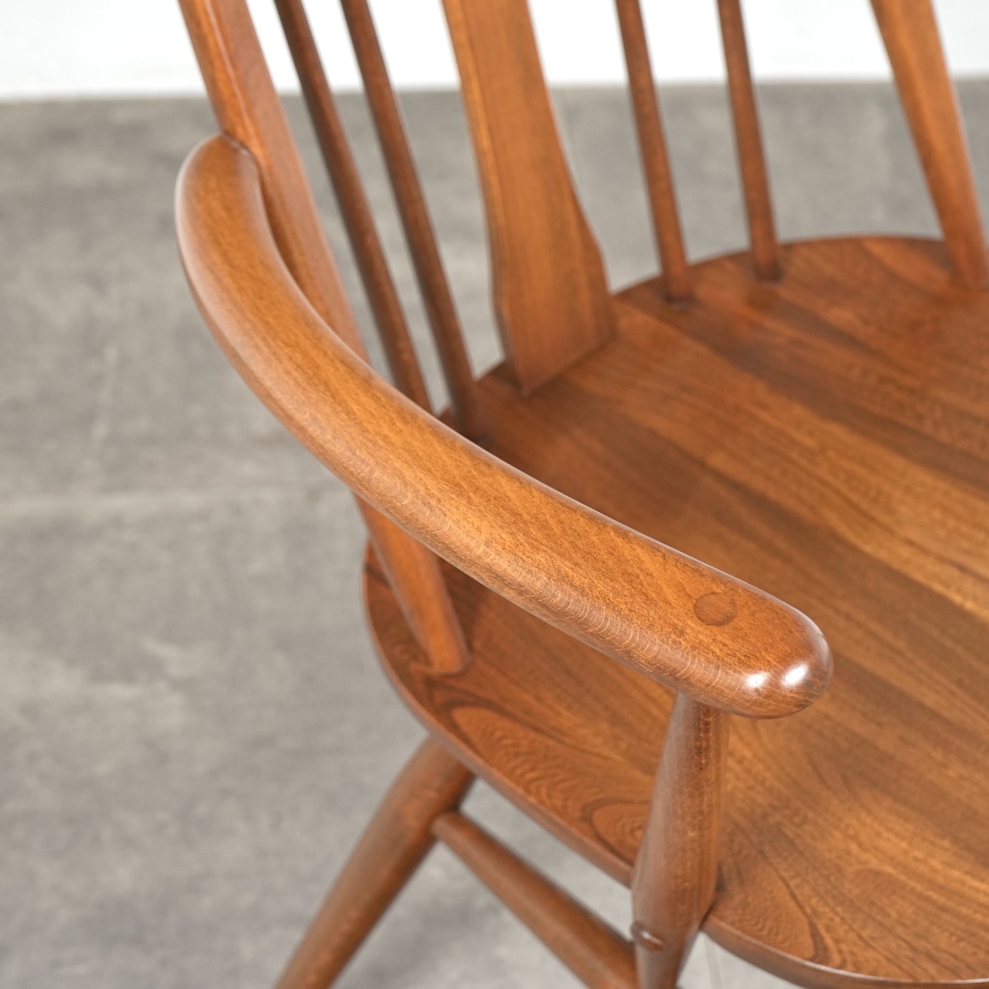 【ERCOL】オールドコロニアル スワンバック アームチェア