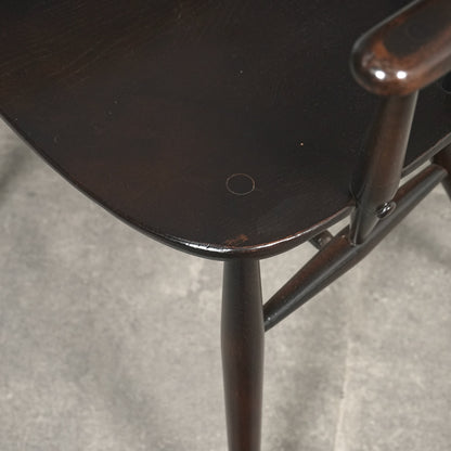 【ERCOL】ヴィンテージ クエーカー アームチェア(オールドコロニアル)