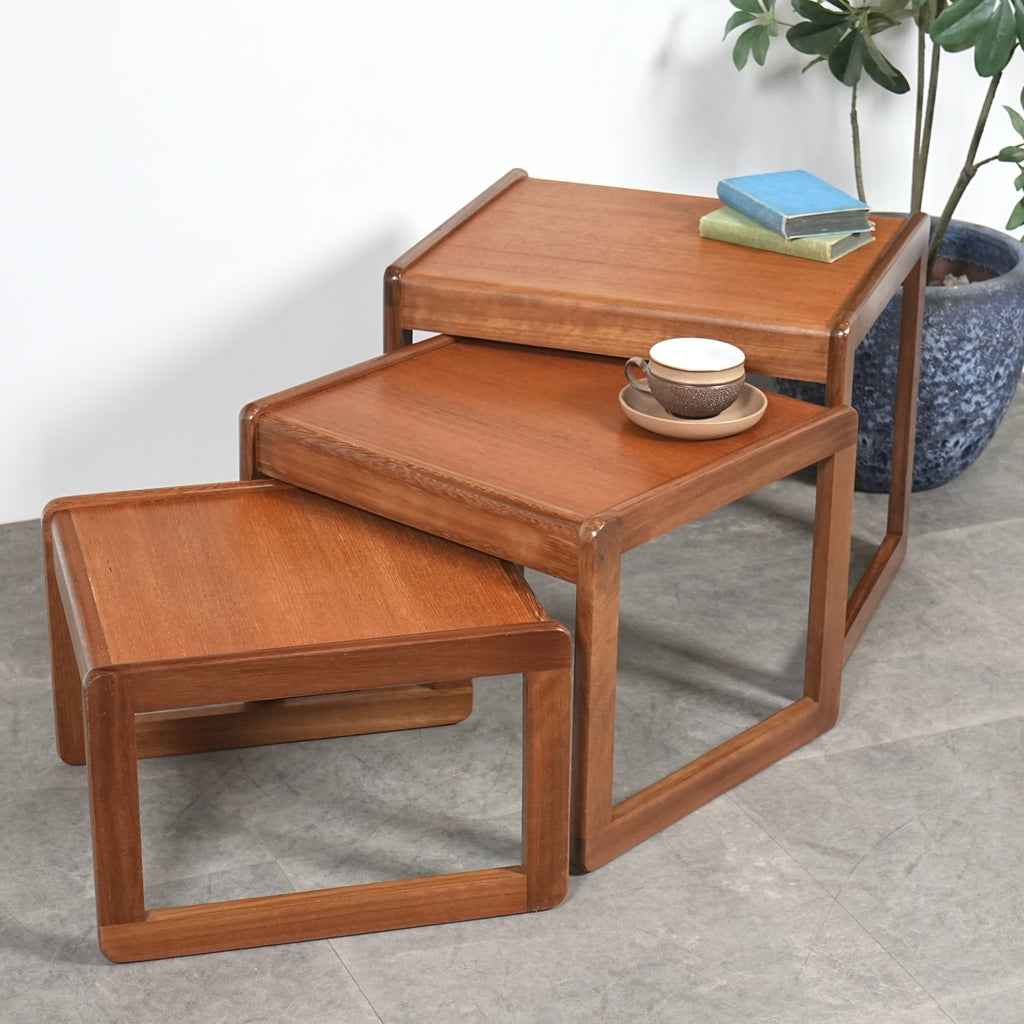 【SUNELM】ヴィンテージ ネストテーブル