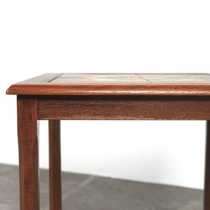 【Mobelfabrikken Toften】タイルトップ ネストテーブル