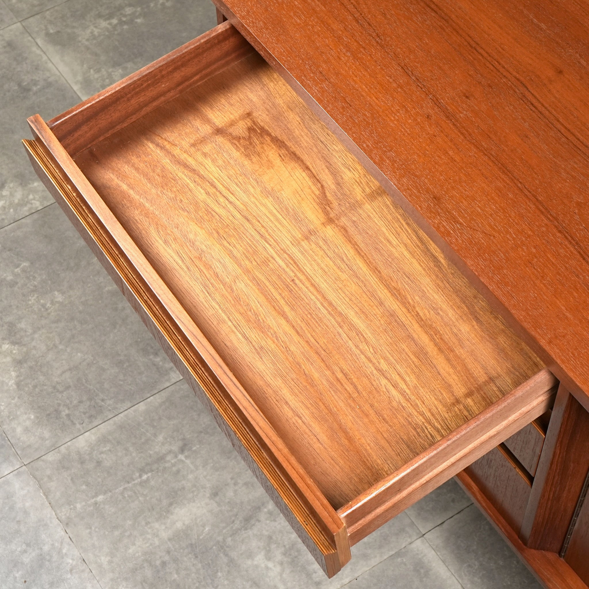 Jentique】ヴィンテージ サイドボード – TIME HYPE