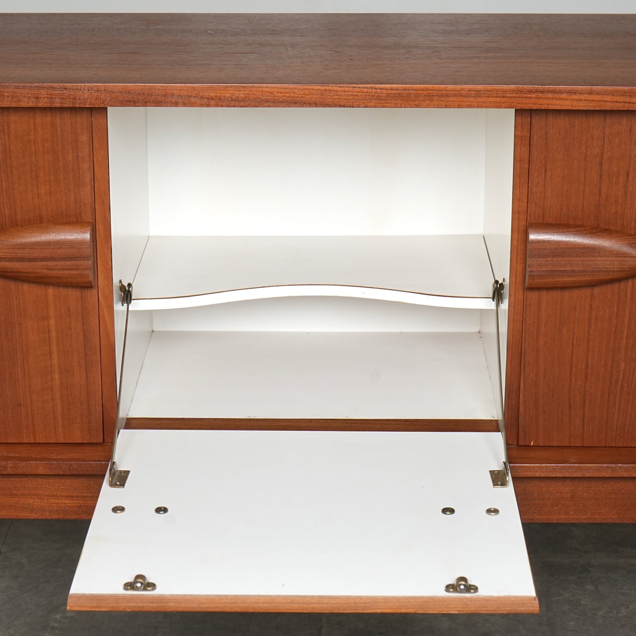 Jentique】ヴィンテージ サイドボード – TIME HYPE