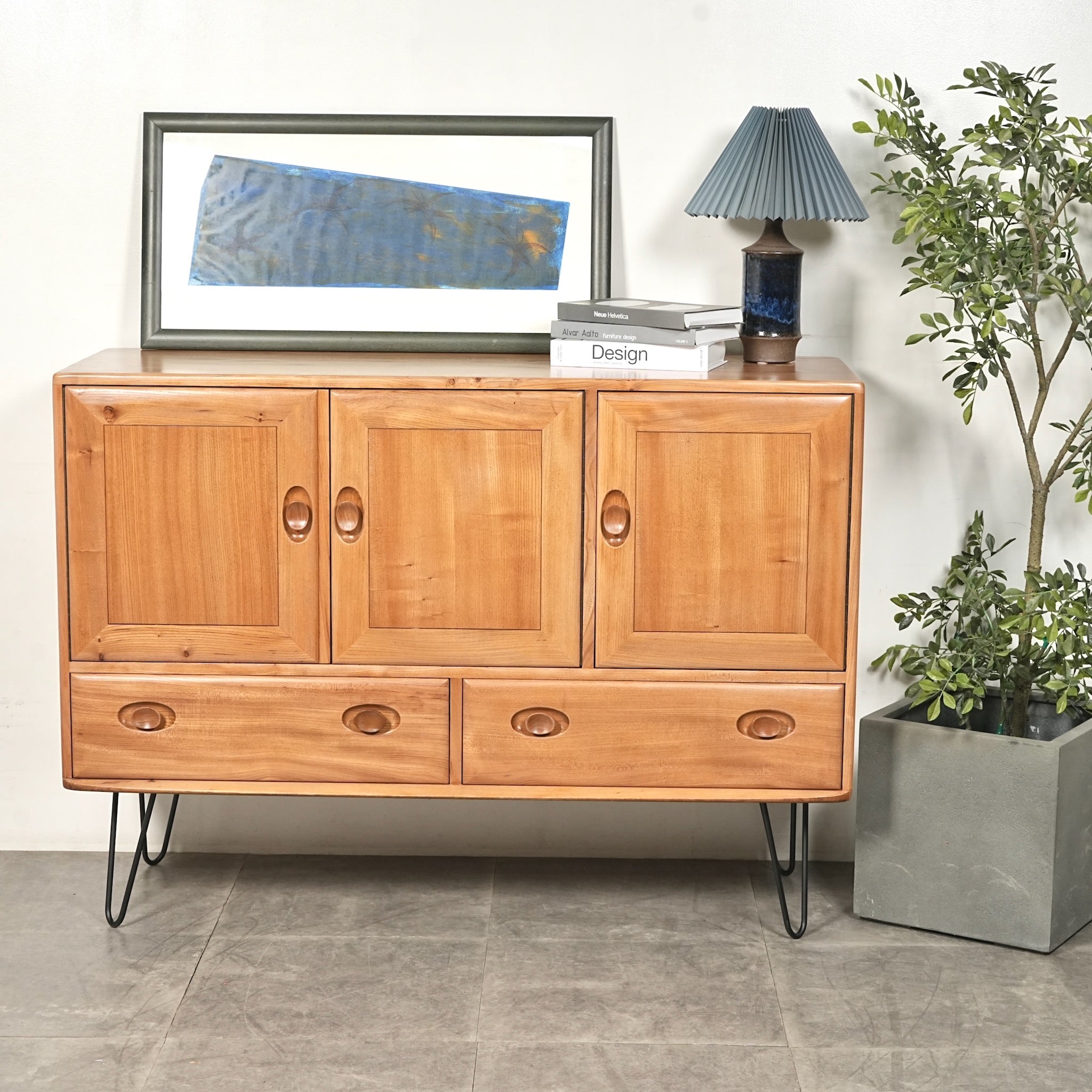 CABINET & SIDEBOARD – TIME HYPE