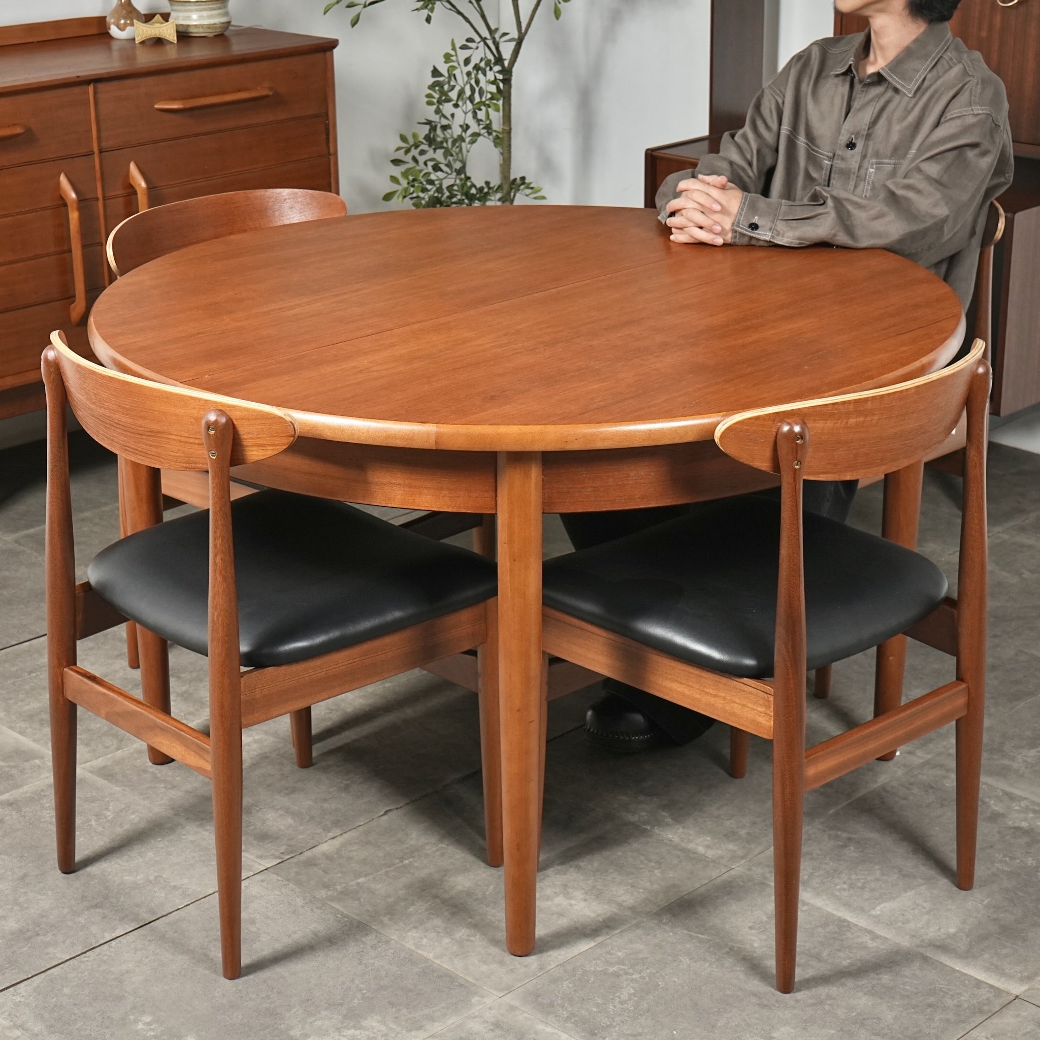 【札幌市近郊引取限定】80s ヴィンテージ ラウンドテーブル ダイナー仕様 札幌市近郊引取限定】80s ヴィンテージ ラウンドテーブル