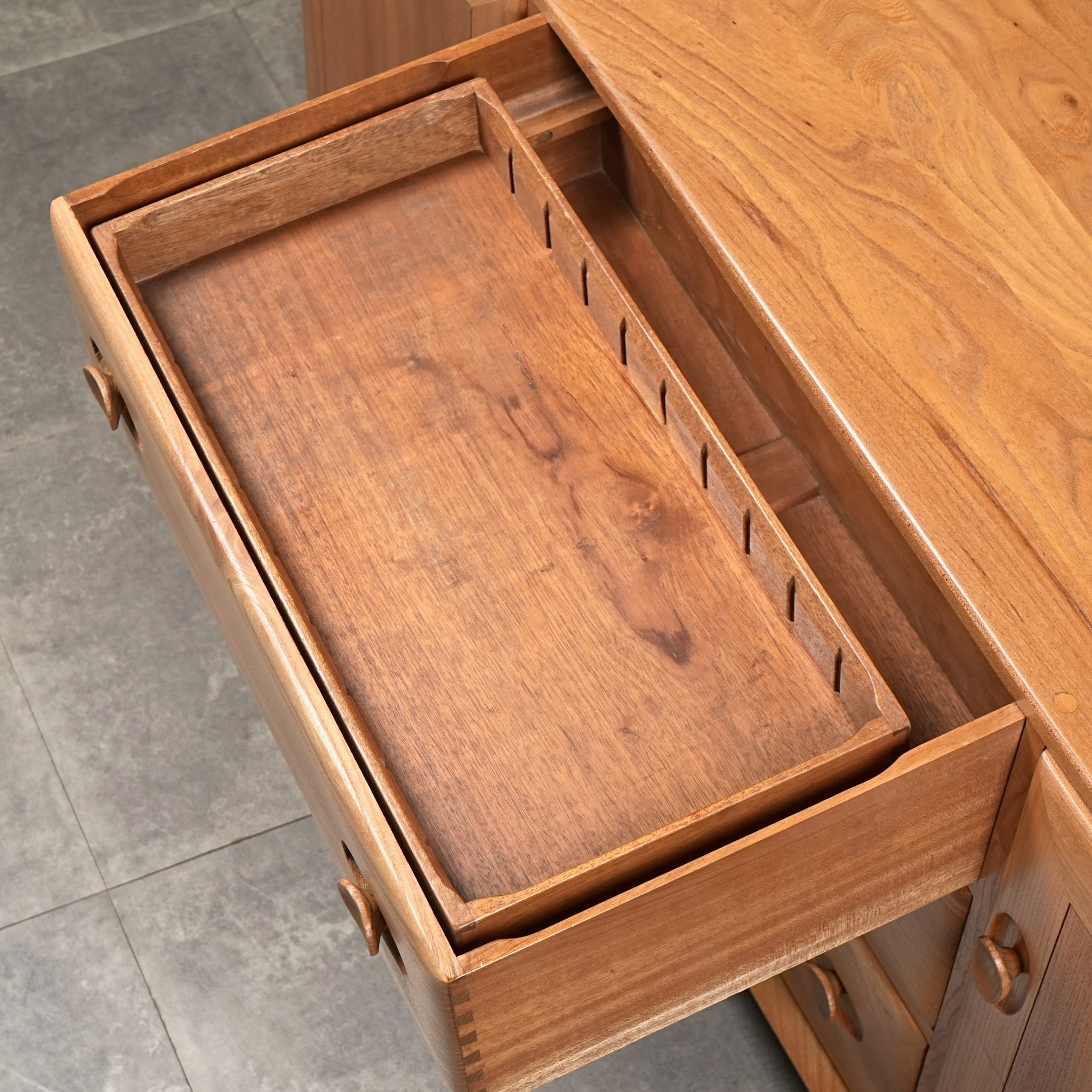 ERCOL】ヴィンテージ サイドボード – TIME HYPE